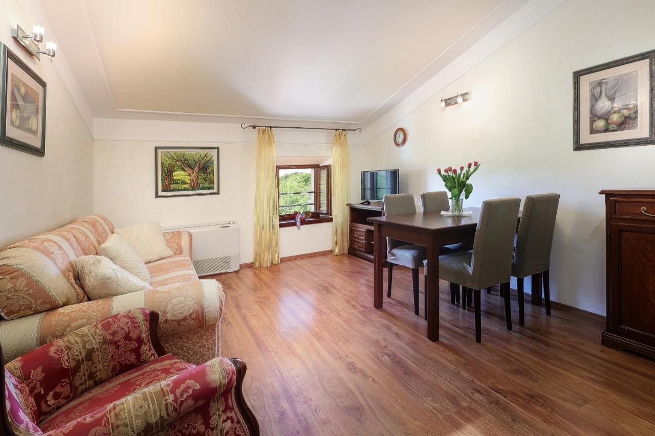 Casa Rustica Dva Baladura Apartments Kanfanar Kültér fotó