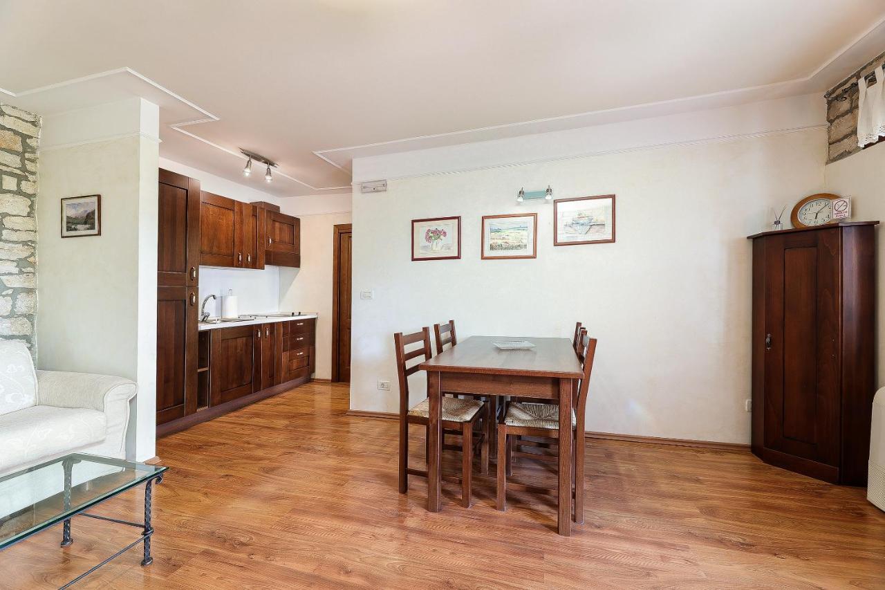 Casa Rustica Dva Baladura Apartments Kanfanar Kültér fotó
