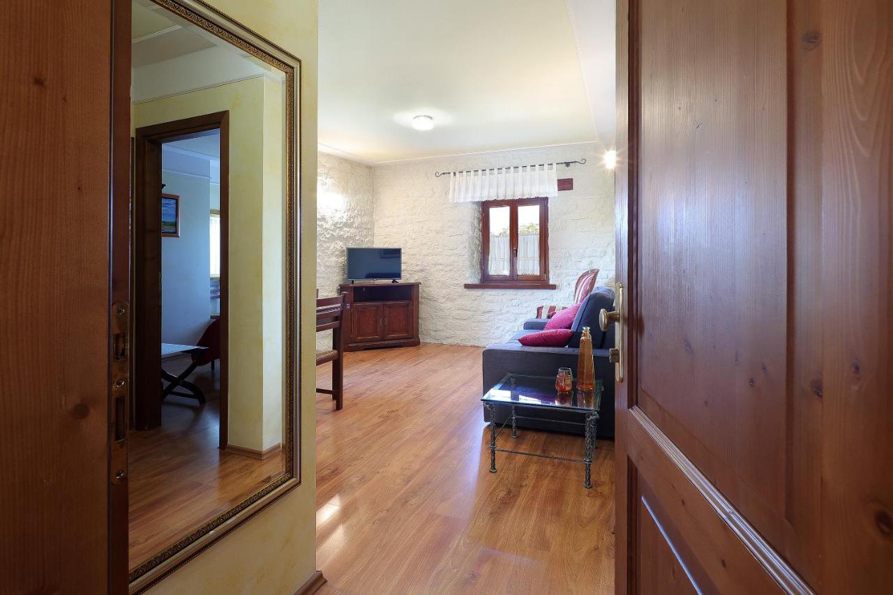 Casa Rustica Dva Baladura Apartments Kanfanar Kültér fotó