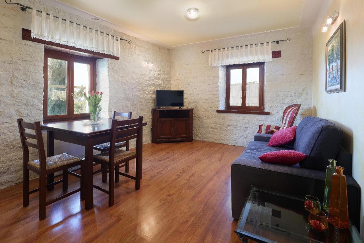 Casa Rustica Dva Baladura Apartments Kanfanar Kültér fotó